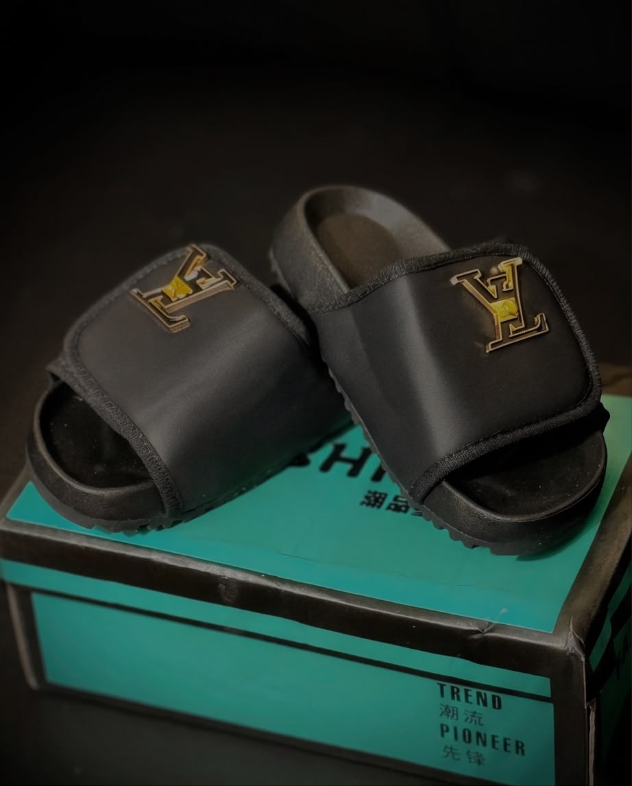Kids Slide Slippers with Metal Logo Detail